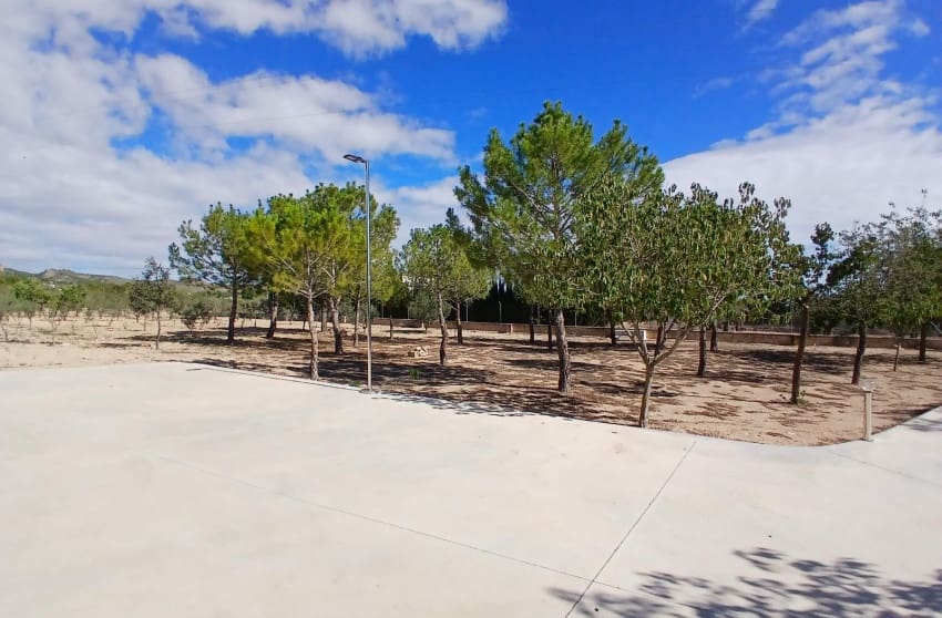 5 soveværelse Villa til salg i Yecla med swimmingpool garage - € 360.000 (Ref: 9228227)