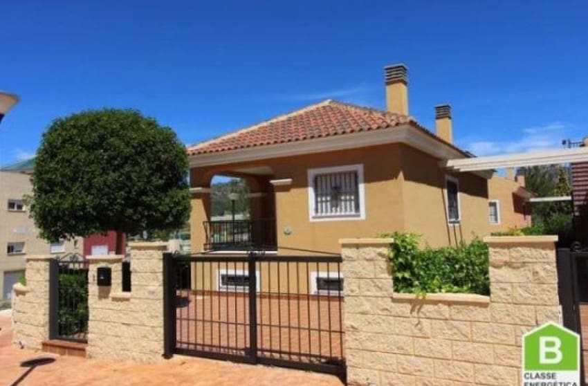 2 chambre Villa/Maison à vendre à La Romana avec piscine garage - 220 000 € (Ref: 9228238)