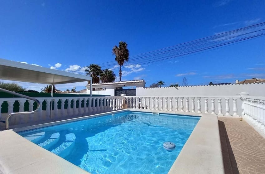 3 bedroom Townhouse for sale in Torrevieja with pool - € 339,000 (Ref: 9249344)