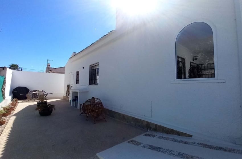 3 bedroom Townhouse for sale in Torrevieja with pool - € 339,000 (Ref: 9249344)