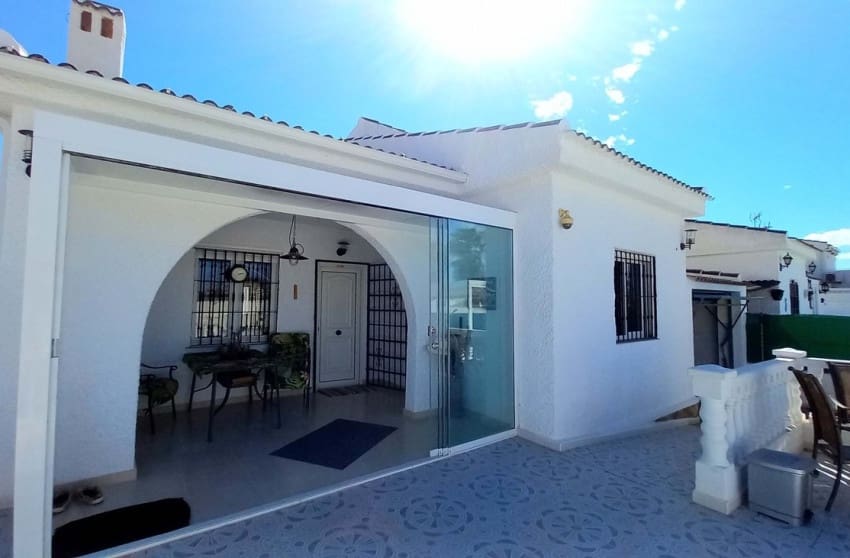 3 bedroom Townhouse for sale in Torrevieja with pool - € 339,000 (Ref: 9249344)