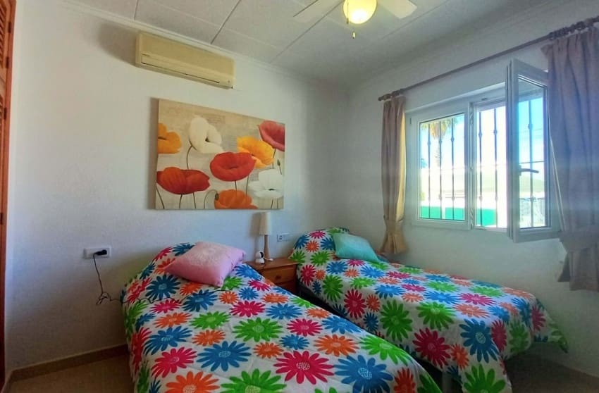 3 bedroom Townhouse for sale in Torrevieja with pool - € 339,000 (Ref: 9249344)