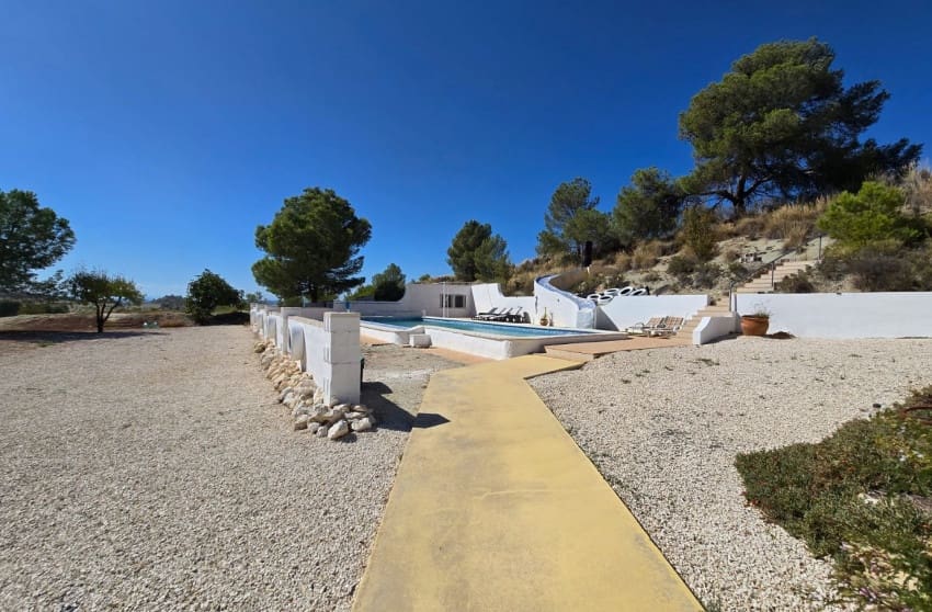 4 slaapkamer Finca/Landhuis te koop in Jumilla met zwembad - € 225.000 (Ref: 9249345)