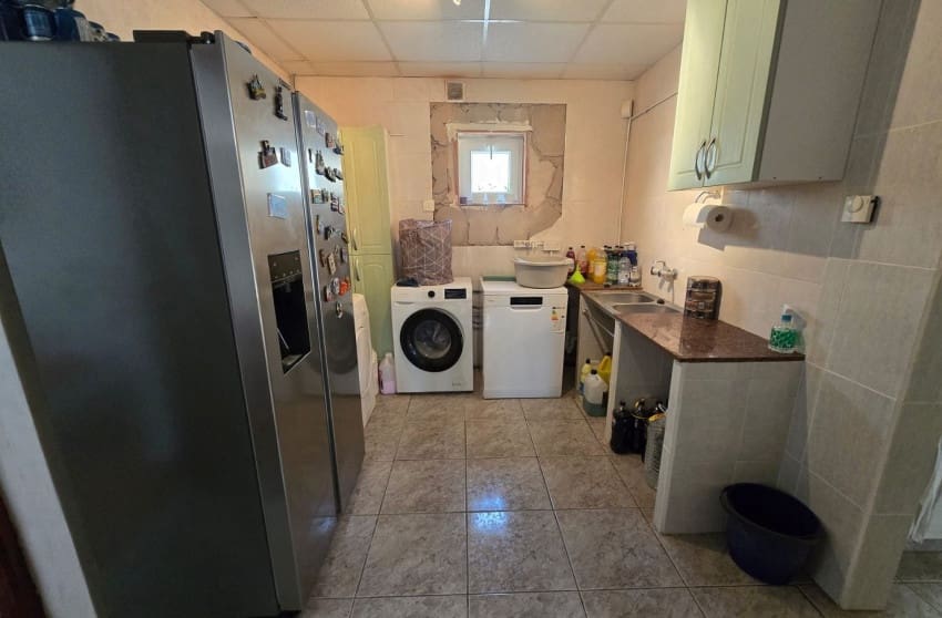 4 slaapkamer Finca/Landhuis te koop in Jumilla met zwembad - € 225.000 (Ref: 9249345)