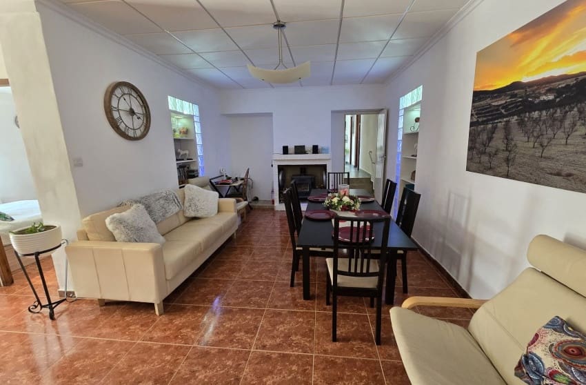 4 slaapkamer Finca/Landhuis te koop in Jumilla met zwembad - € 225.000 (Ref: 9249345)