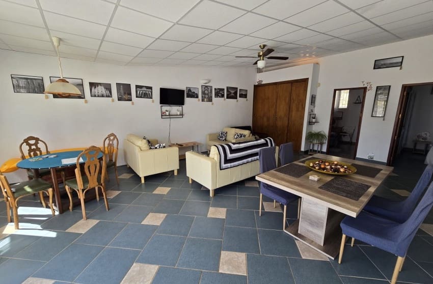 4 slaapkamer Finca/Landhuis te koop in Jumilla met zwembad - € 225.000 (Ref: 9249345)
