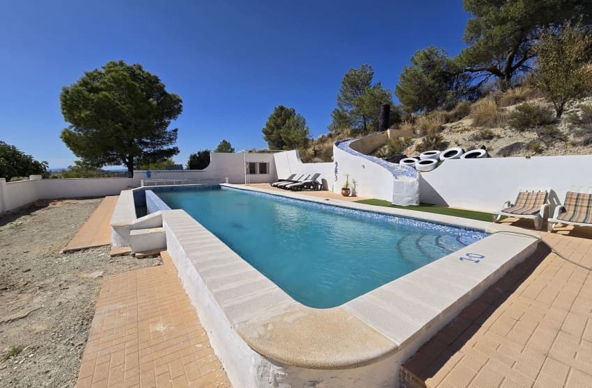 4 slaapkamer Finca/Landhuis te koop in Jumilla met zwembad - € 225.000 (Ref: 9249345)