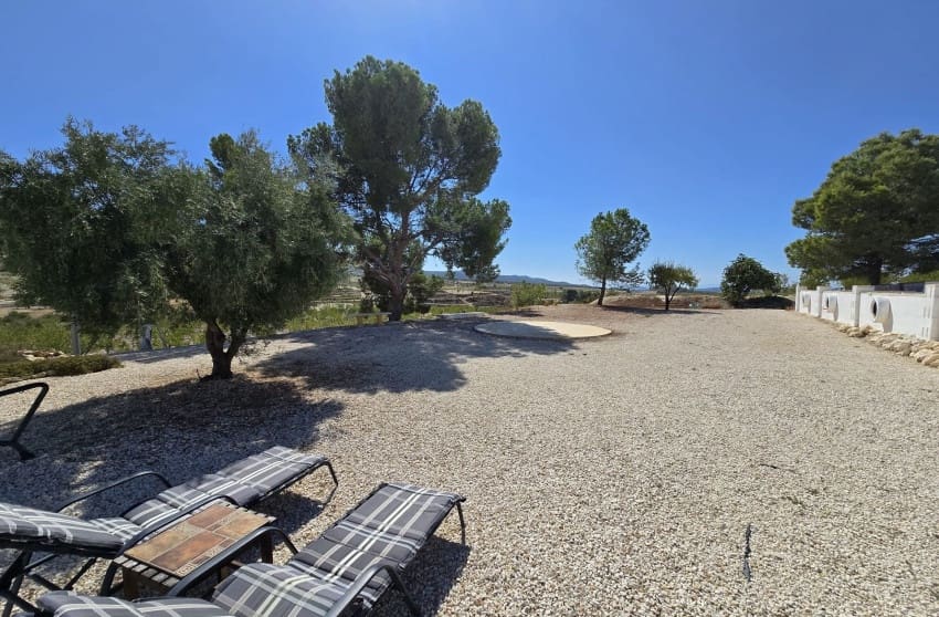 4 slaapkamer Finca/Landhuis te koop in Jumilla met zwembad - € 225.000 (Ref: 9249345)