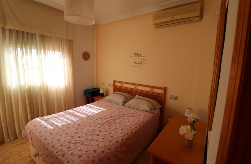 3 soveværelse Byhus til salg i Filipinas med swimmingpool garage - € 259.000 (Ref: 9263842)