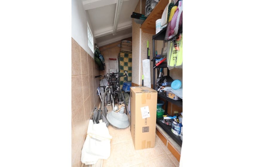 3 soveværelse Byhus til salg i Filipinas med swimmingpool garage - € 259.000 (Ref: 9263842)