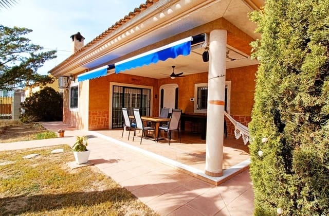 5 bedroom Villa for sale in Hondón de los Frailes with pool - € 369,550 (Ref: 9289752)