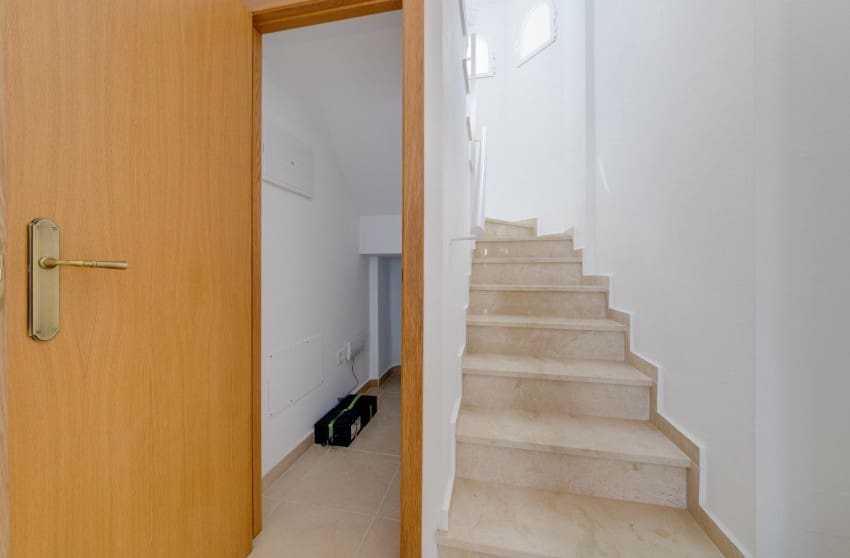 3 slaapkamer Villa te koop in San Fulgencio met zwembad - € 275.000 (Ref: 9289757)