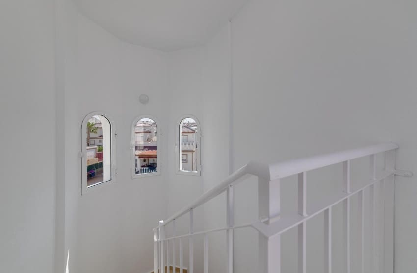 3 slaapkamer Villa te koop in San Fulgencio met zwembad - € 275.000 (Ref: 9289757)