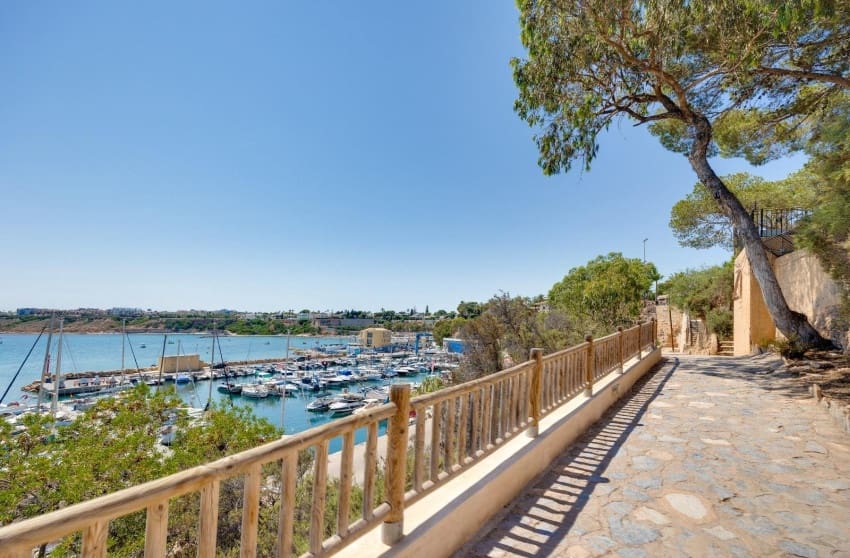 3 sovrum Hus till salu i La Florida med pool - 279 000 € (Ref: 9289758)