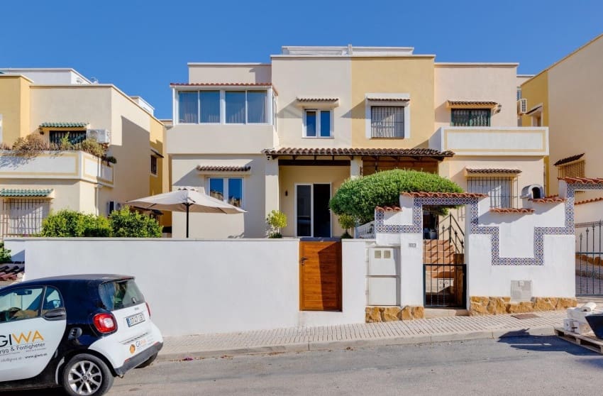 3 sovrum Hus till salu i La Florida med pool - 279 000 € (Ref: 9289758)