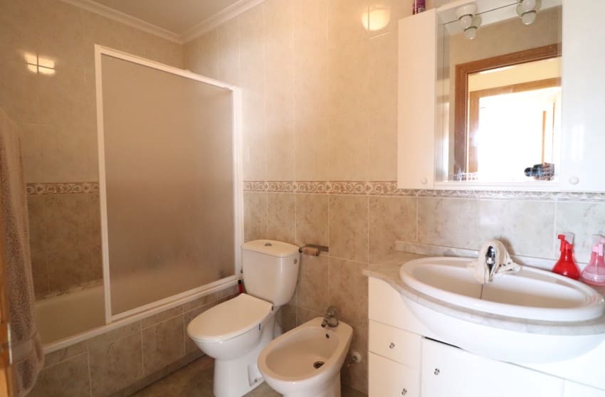 2 slaapkamer Appartement te koop in Guardamar del Segura met zwembad - € 149.950 (Ref: 9309382)