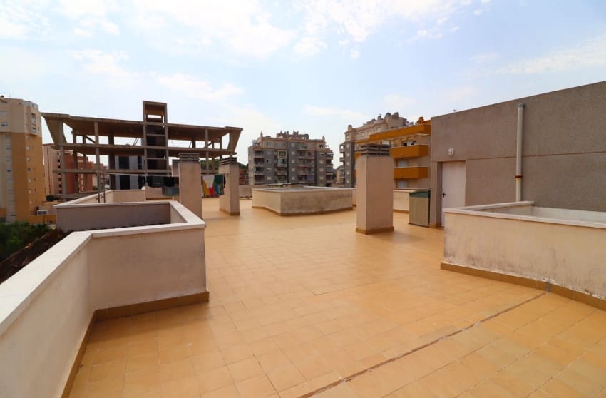2 slaapkamer Appartement te koop in Guardamar del Segura met zwembad - € 149.950 (Ref: 9309382)