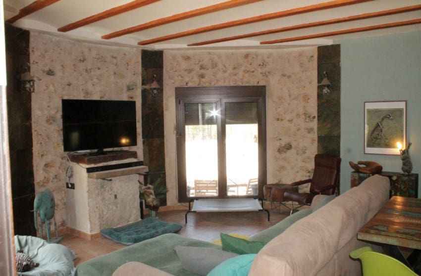 3 soverom Finca/Herregård til salgs i Villena med svømmebasseng - € 269 000 (Ref: 9319571)