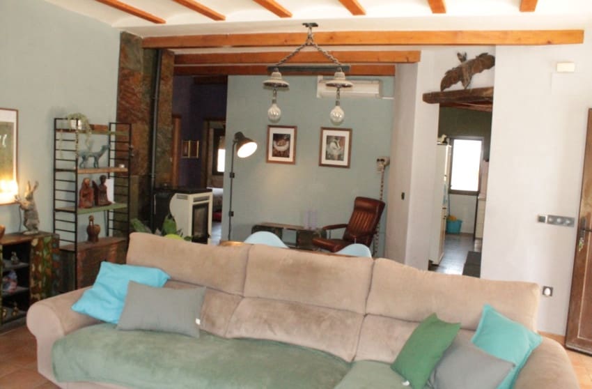 3 soverom Finca/Herregård til salgs i Villena med svømmebasseng - € 269 000 (Ref: 9319571)