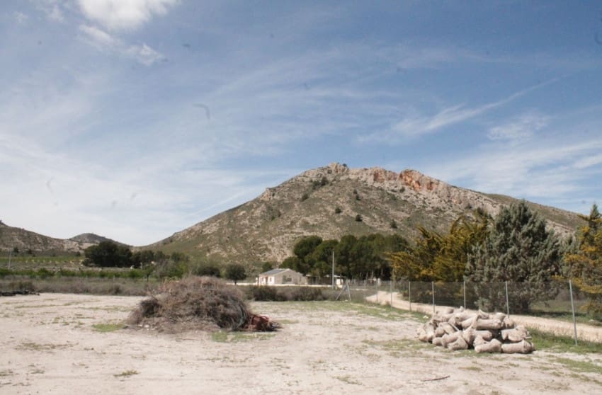 3 soverom Finca/Herregård til salgs i Villena med svømmebasseng - € 269 000 (Ref: 9319571)