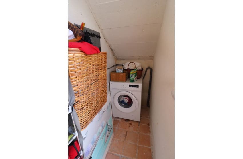 2 makuuhuone Huvila myytävänä paikassa Hondon de las Nieves mukana uima-altaan 
autotalli - 260 000 € (Ref: 9332665)