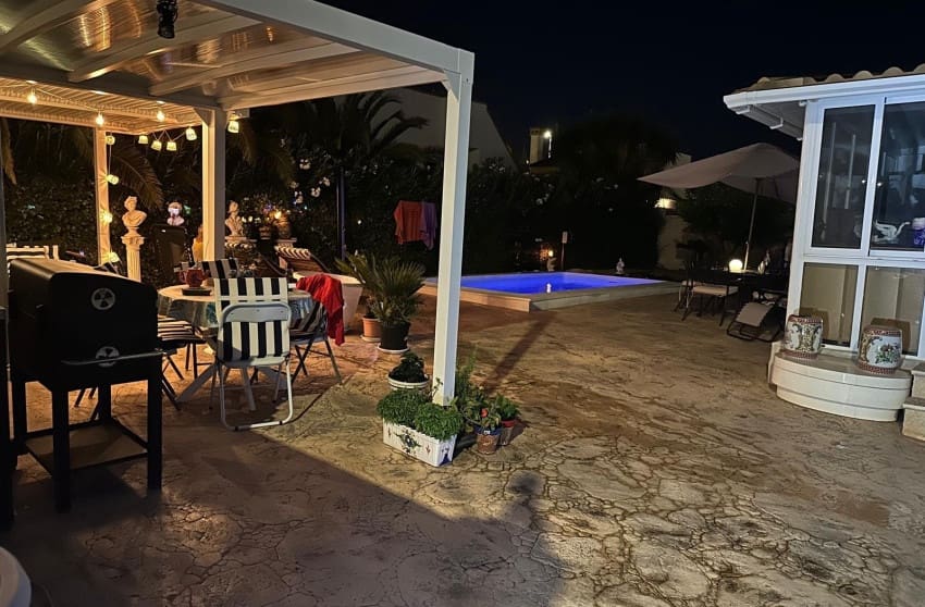 2 makuuhuone Huvila myytävänä paikassa Hondon de las Nieves mukana uima-altaan 
autotalli - 260 000 € (Ref: 9332665)