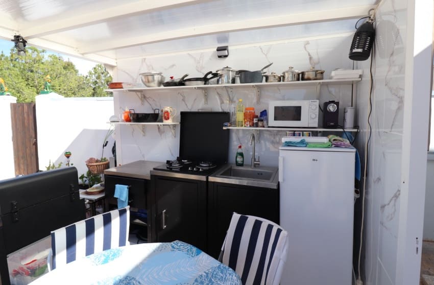 2 makuuhuone Huvila myytävänä paikassa Hondon de las Nieves mukana uima-altaan 
autotalli - 260 000 € (Ref: 9332665)