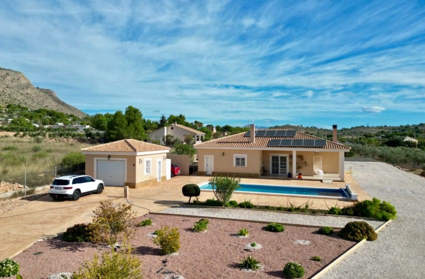 4 makuuhuone Huvila myytävänä paikassa Hondon de las Nieves mukana uima-altaan - 399 000 € (Ref: 9360505)