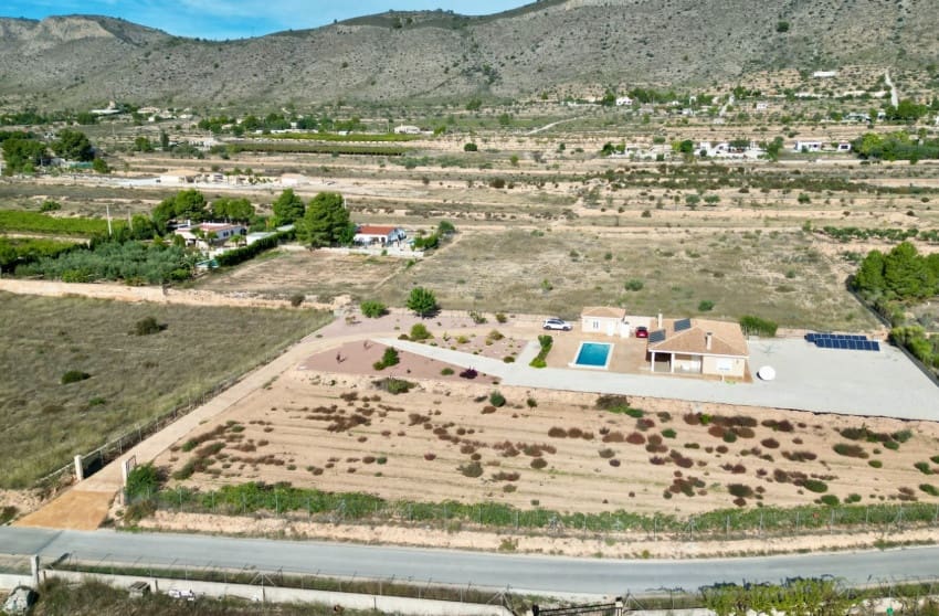 4 makuuhuone Huvila myytävänä paikassa Hondon de las Nieves mukana uima-altaan - 399 000 € (Ref: 9360505)