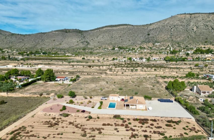 4 makuuhuone Huvila myytävänä paikassa Hondon de las Nieves mukana uima-altaan - 399 000 € (Ref: 9360505)