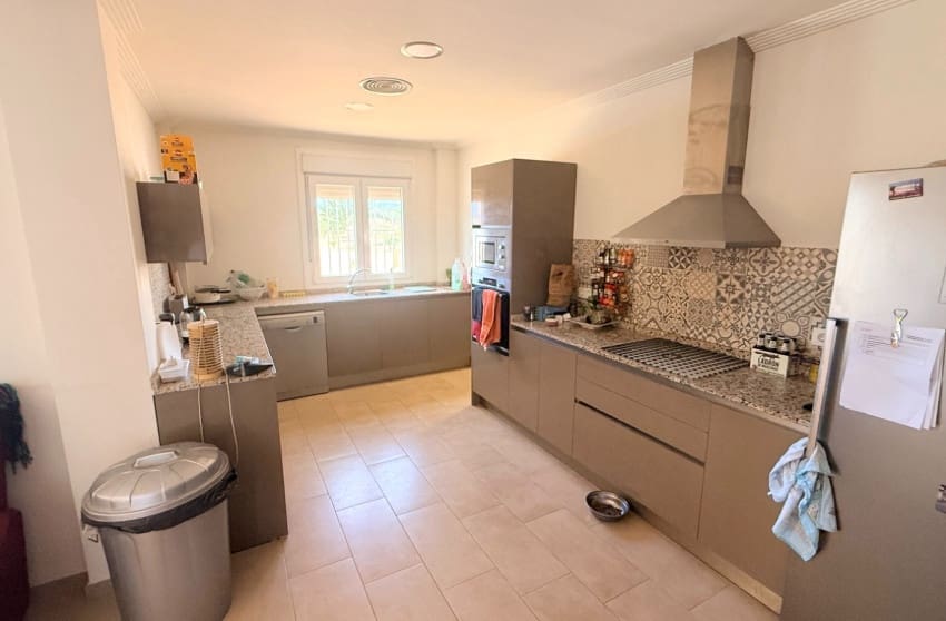 4 makuuhuone Huvila myytävänä paikassa Hondon de las Nieves mukana uima-altaan - 399 000 € (Ref: 9360505)