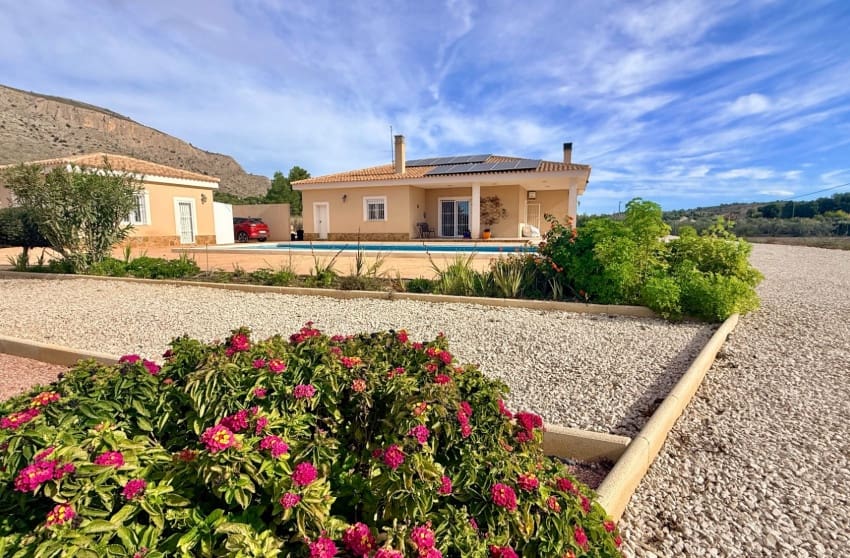 4 makuuhuone Huvila myytävänä paikassa Hondon de las Nieves mukana uima-altaan - 399 000 € (Ref: 9360505)