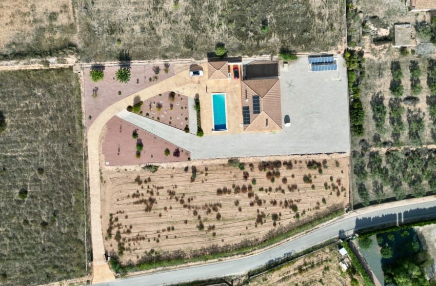 4 makuuhuone Huvila myytävänä paikassa Hondon de las Nieves mukana uima-altaan - 399 000 € (Ref: 9360505)