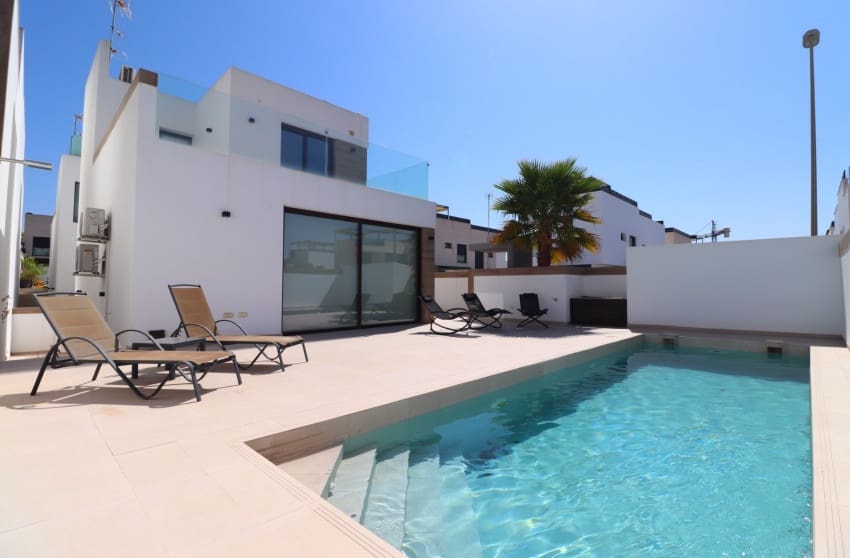 3 chambre Villa/Maison à vendre à Benijofar avec piscine - 440 000 € (Ref: 9360506)