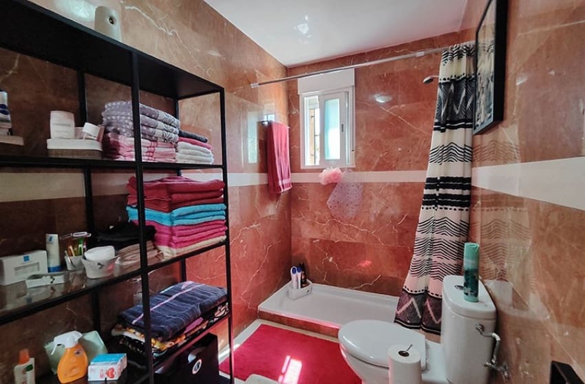 4 slaapkamer Villa te koop in Las Casicas met zwembad garage - € 309.000 (Ref: 9360507)