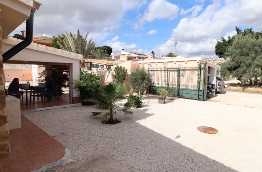 2 sypialnia Willa na sprzedaż w Fortuna z basenem garażem - 198 000 € (Ref: 9360511)