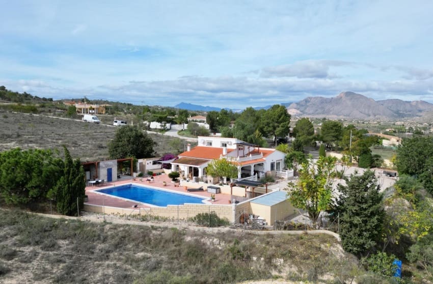 4 slaapkamer Villa te koop in Hondon de los Frailes met zwembad - € 380.000 (Ref: 9360512)