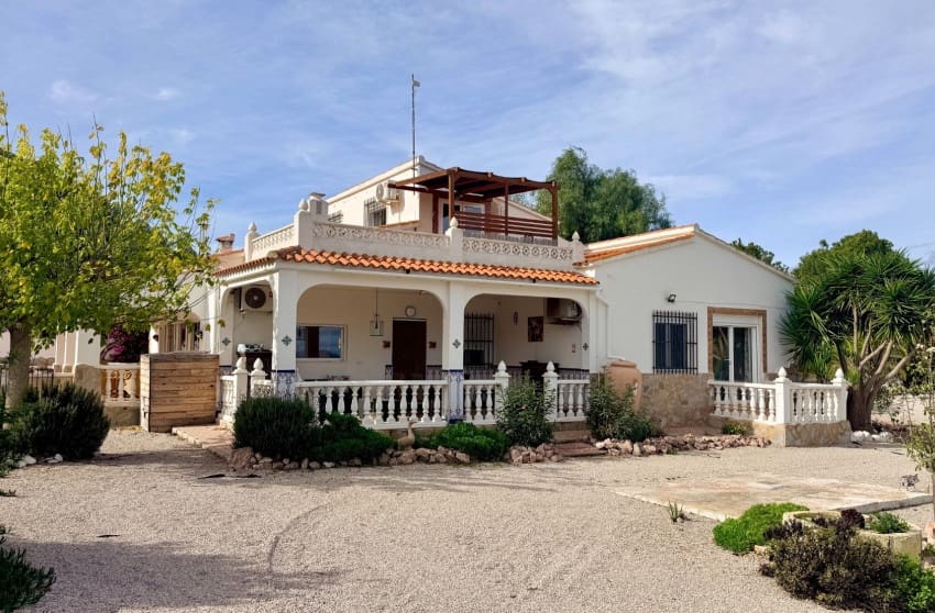 4 slaapkamer Villa te koop in Hondon de los Frailes met zwembad - € 380.000 (Ref: 9360512)