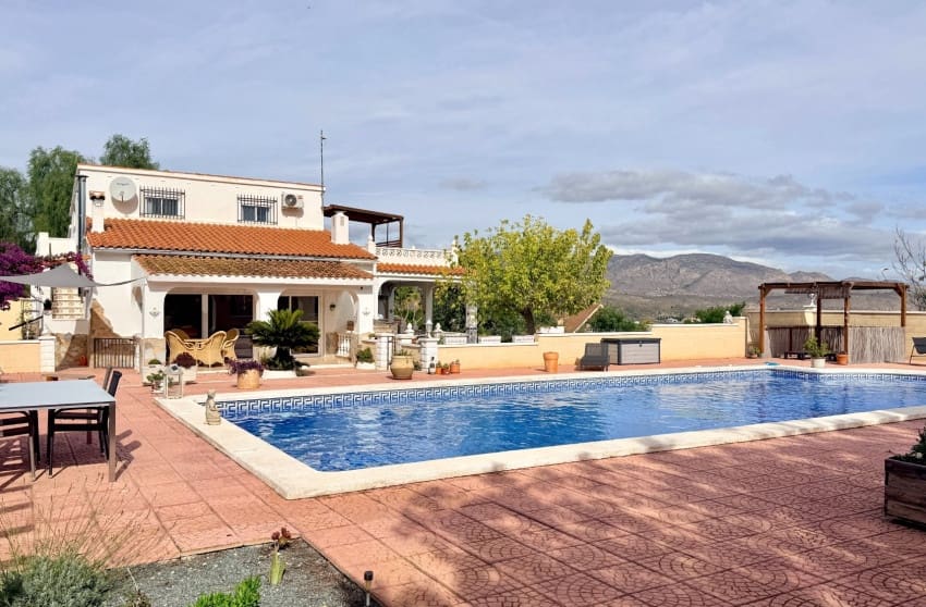 4 slaapkamer Villa te koop in Hondon de los Frailes met zwembad - € 380.000 (Ref: 9360512)