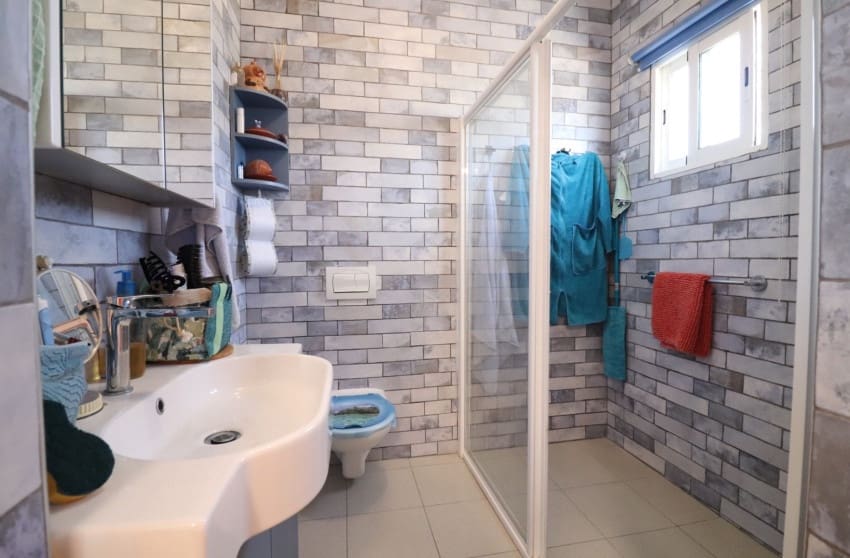 3 sypialnia Finka/Dom wiejski na sprzedaż w La Campaneta z basenem - 375 000 € (Ref: 9360513)