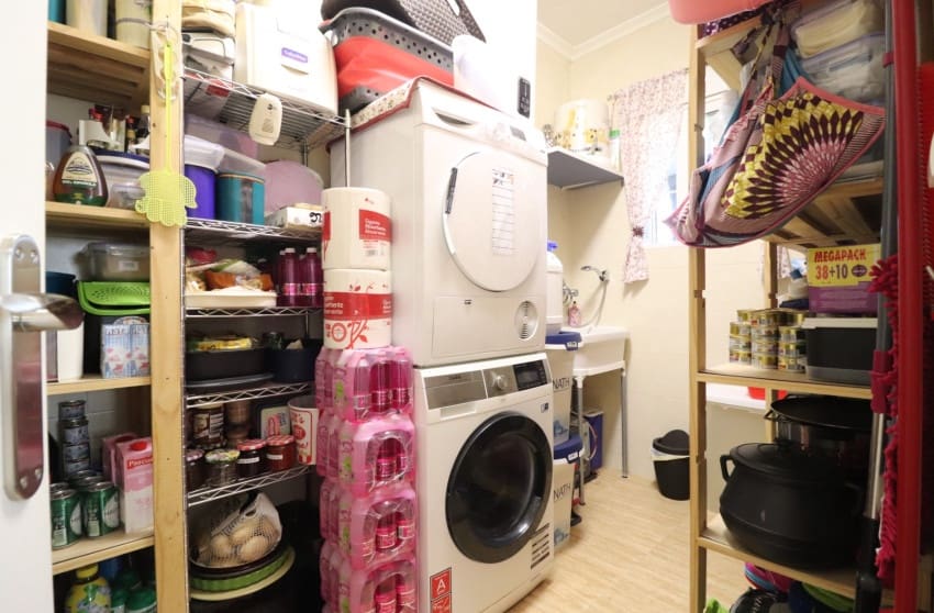 3 sypialnia Finka/Dom wiejski na sprzedaż w La Campaneta z basenem - 375 000 € (Ref: 9360513)