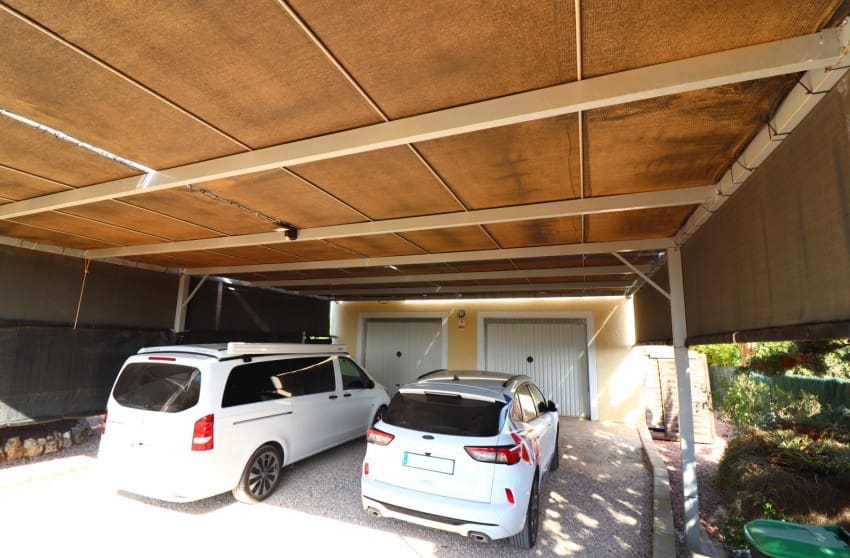 3 sypialnia Finka/Dom wiejski na sprzedaż w La Campaneta z basenem - 375 000 € (Ref: 9360513)