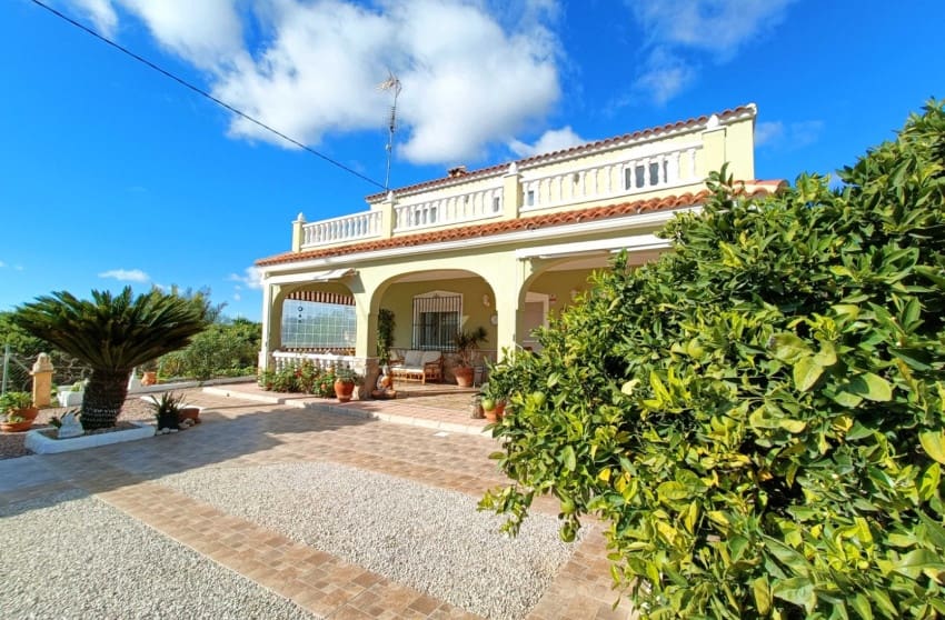 4 bedroom Villa for sale in Hondon de los Frailes with pool - € 299,950 (Ref: 9398001)