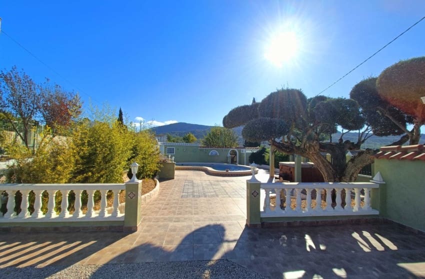 4 bedroom Villa for sale in Hondon de los Frailes with pool - € 299,950 (Ref: 9398001)
