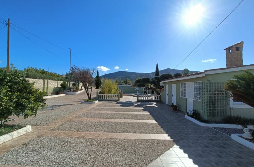 4 bedroom Villa for sale in Hondon de los Frailes with pool - € 299,950 (Ref: 9398001)