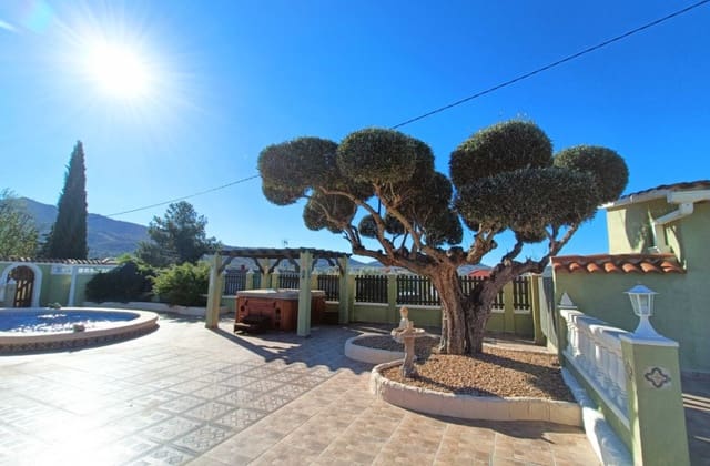 4 bedroom Villa for sale in Hondón de los Frailes with pool - € 299,950 (Ref: 9398001)