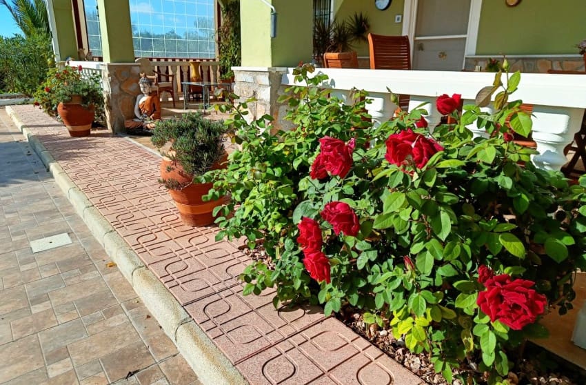 4 bedroom Villa for sale in Hondon de los Frailes with pool - € 299,950 (Ref: 9398001)