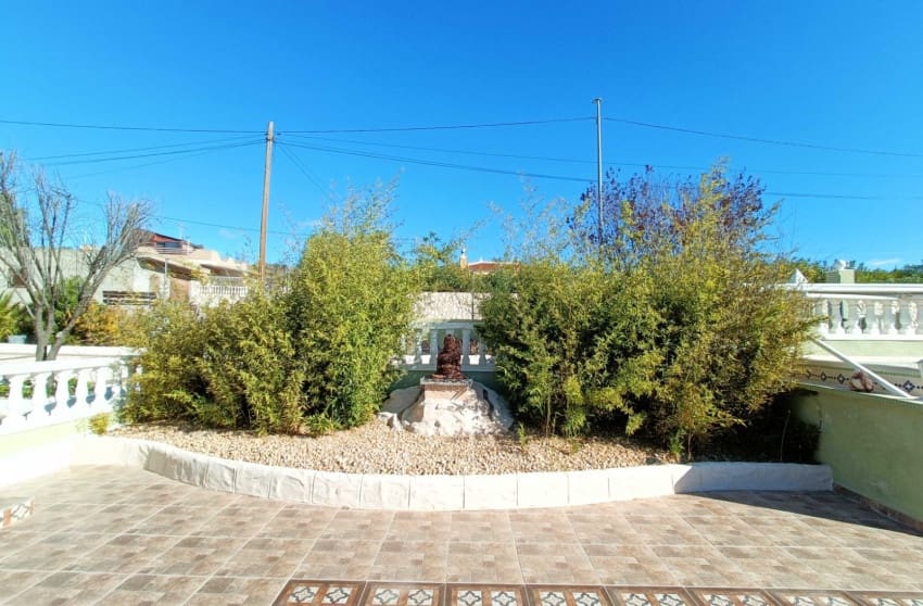 4 bedroom Villa for sale in Hondon de los Frailes with pool - € 299,950 (Ref: 9398001)