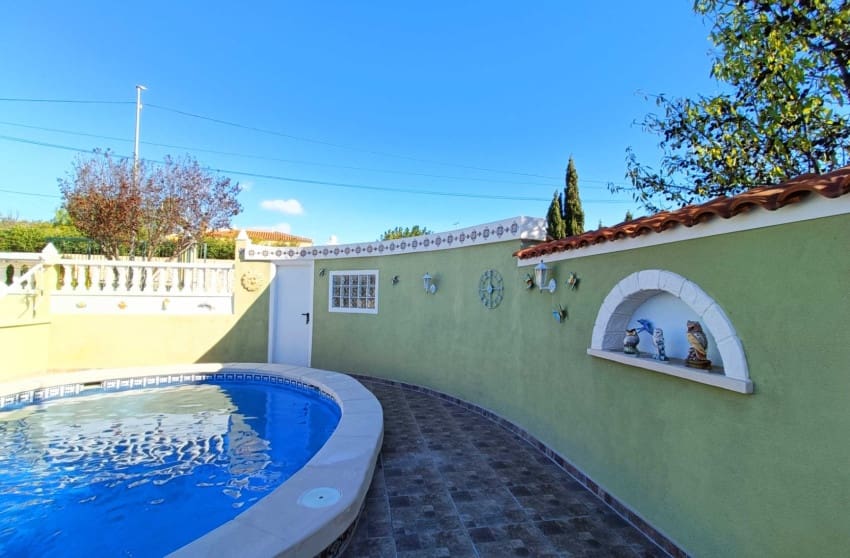 4 bedroom Villa for sale in Hondon de los Frailes with pool - € 299,950 (Ref: 9398001)