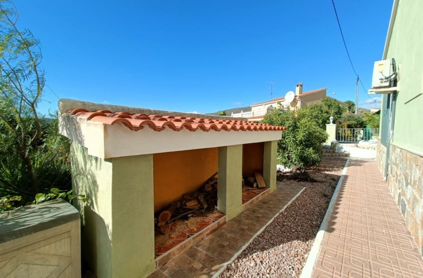 4 bedroom Villa for sale in Hondon de los Frailes with pool - € 299,950 (Ref: 9398001)